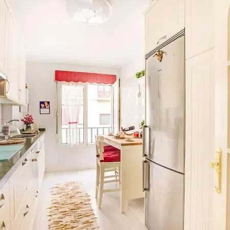 Belvilla By Oyo Apartamento En Cimadevilla Apartman *